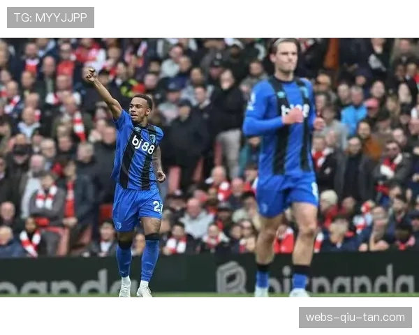 阿森纳1-2不敌伯恩茅斯，领先优势遭曼城蚕食